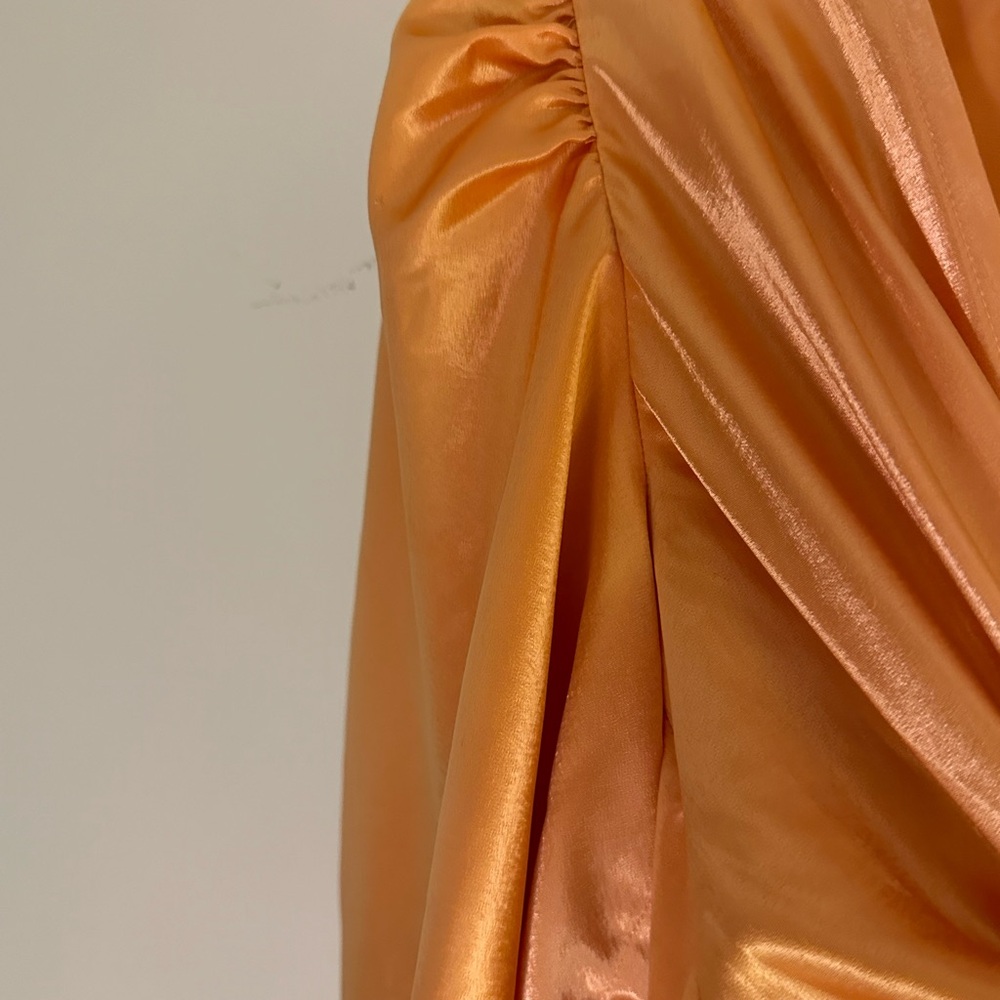 🌷Top🌷 - Picture 2 of 2